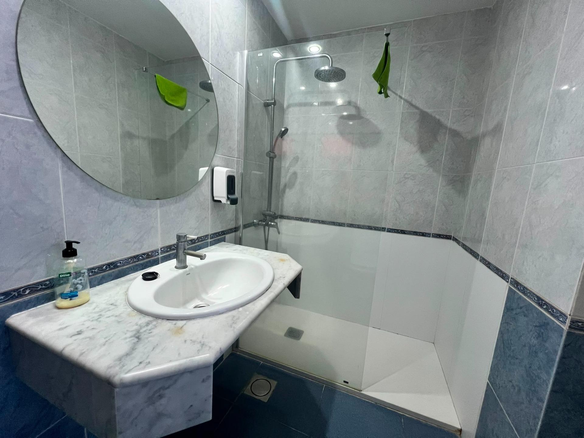 APARTAMENTO CON VISTAS AL MAR Y PISCINA CLIMATIZADA!!! Suministros incluidos en el precio!!!!