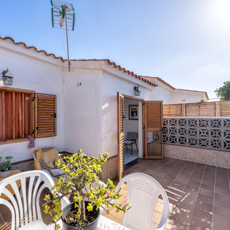 Bungalow de 1 Dormitorio con Doble Terraza en zona premium de Playa del Inglés