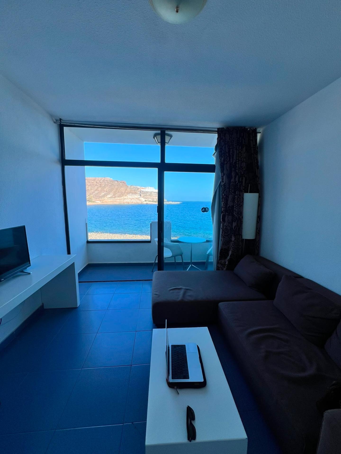 APARTAMENTO CON VISTAS AL MAR Y PISCINA CLIMATIZADA!!! Suministros incluidos en el precio!!!!