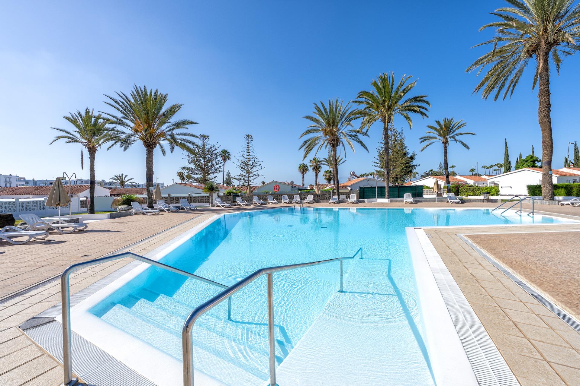 Bungalow de 1 Dormitorio con Doble Terraza en zona premium de Playa del Inglés