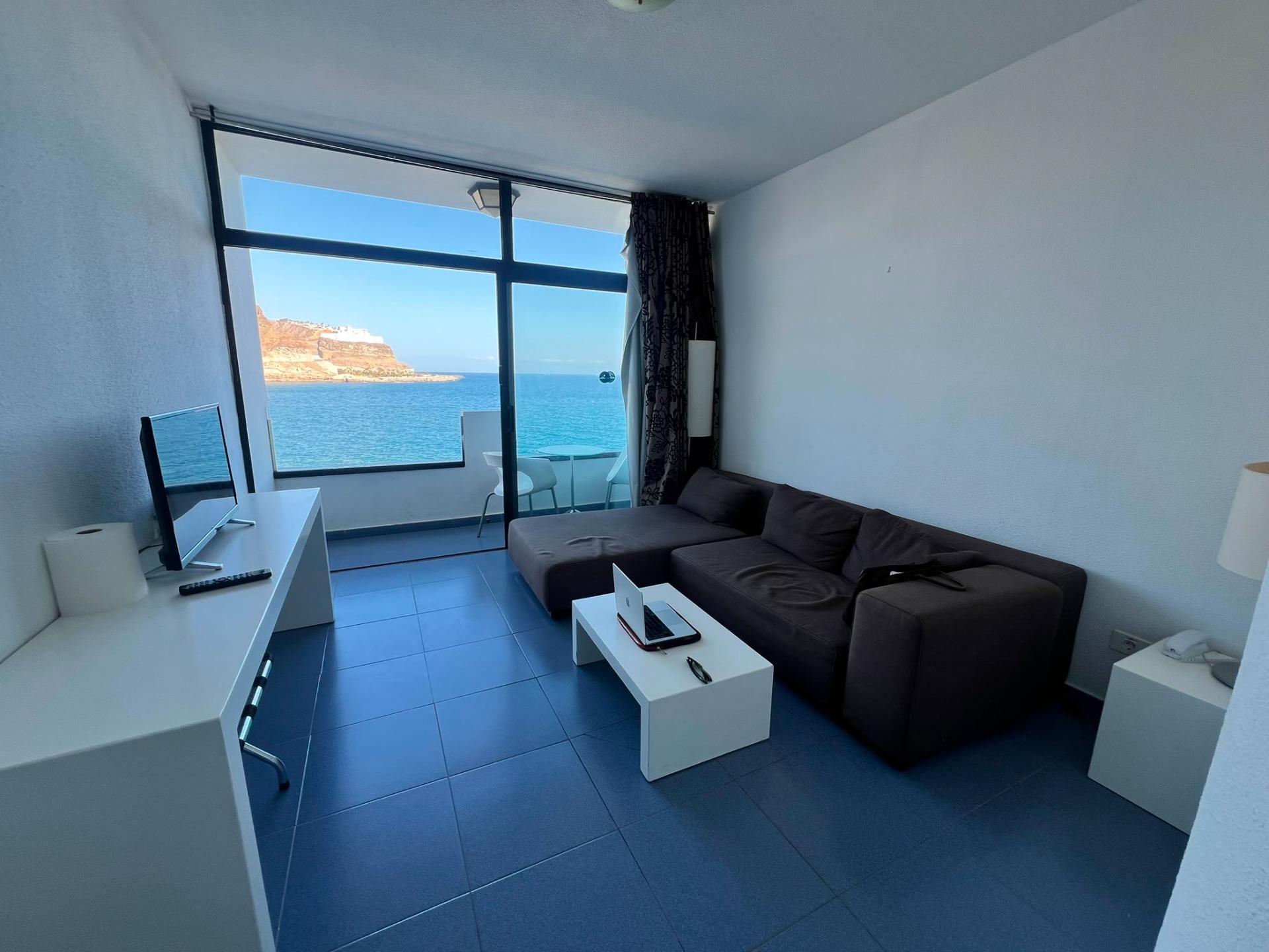 APARTAMENTO CON VISTAS AL MAR Y PISCINA CLIMATIZADA!!! Suministros incluidos en el precio!!!!