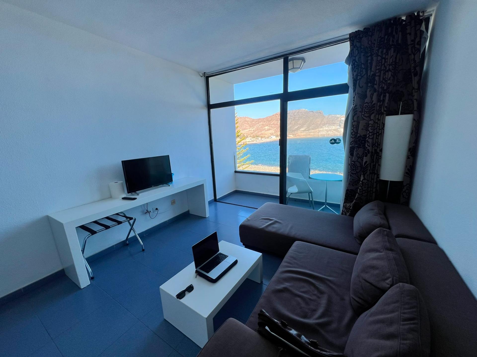 APARTAMENTO CON VISTAS AL MAR Y PISCINA CLIMATIZADA!!! Suministros incluidos en el precio!!!!