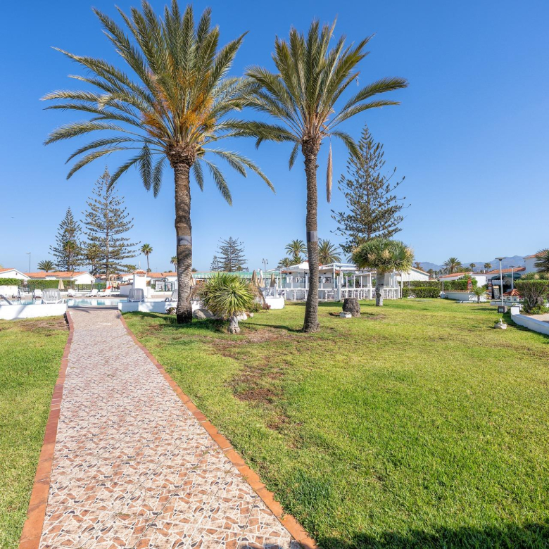 Bungalow de 1 Dormitorio con Doble Terraza en zona premium de Playa del Inglés