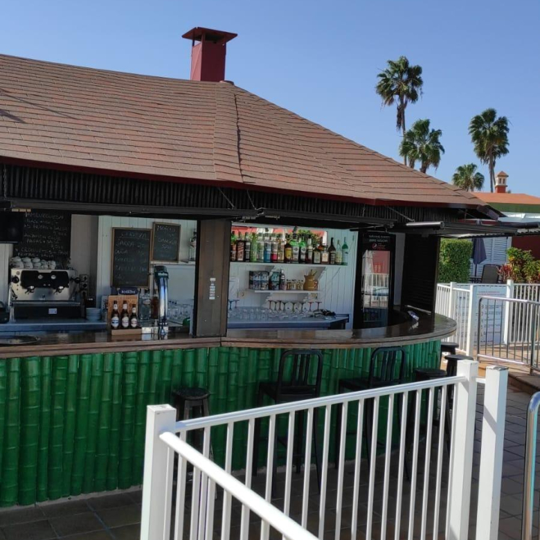 Local con Terraza de 73 m² y Bar junto a Piscina en Verdemar, Maspalomas