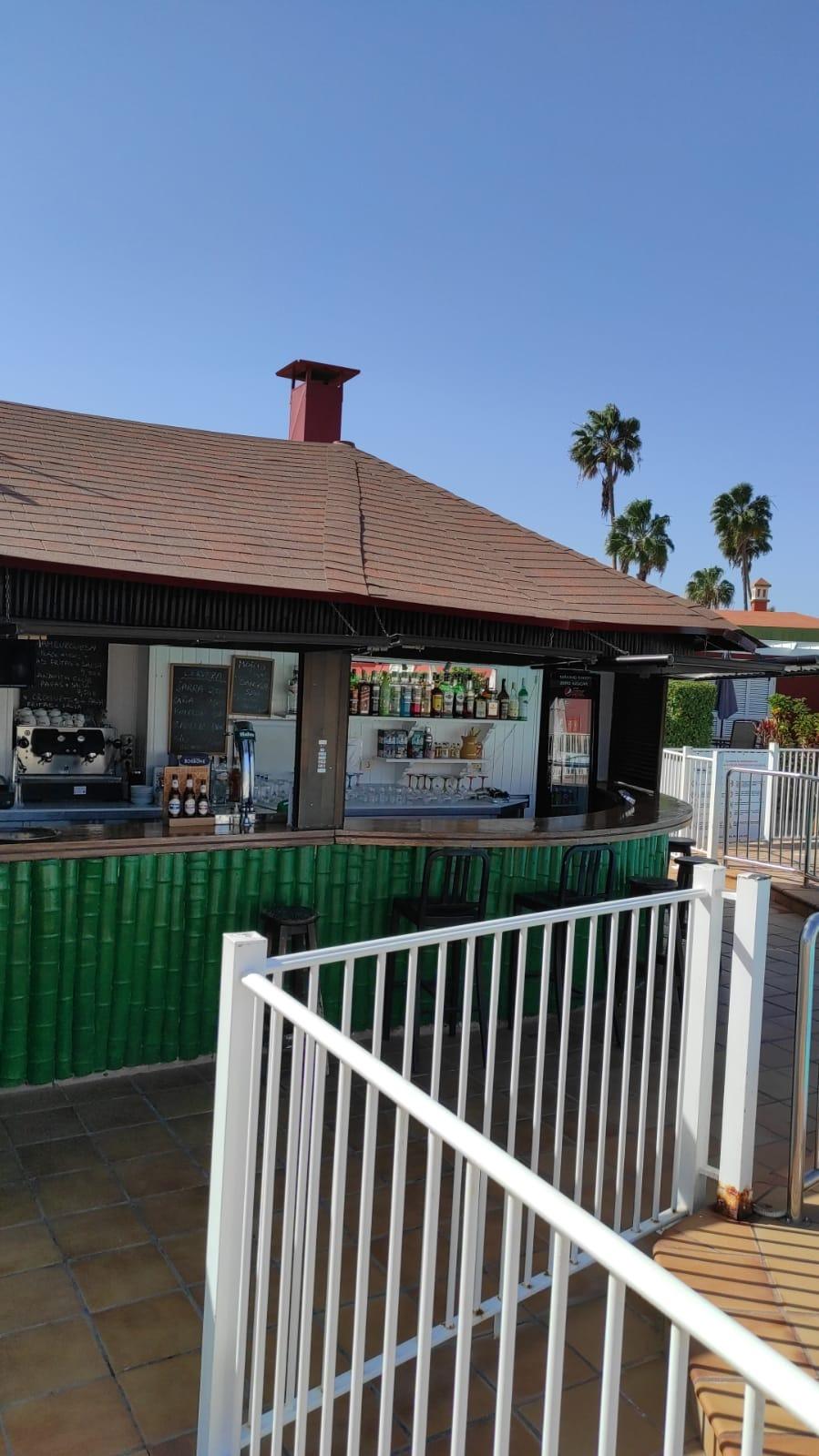 Local con Terraza de 73 m² y Bar junto a Piscina en Verdemar, Maspalomas
