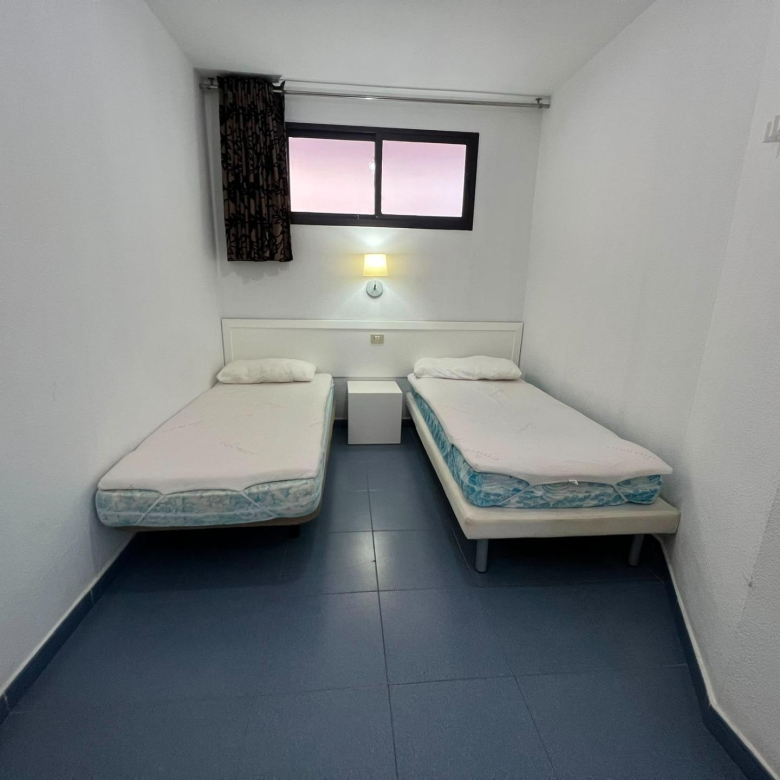 APARTAMENTO CON VISTAS AL MAR Y PISCINA CLIMATIZADA!!! Suministros incluidos en el precio!!!!