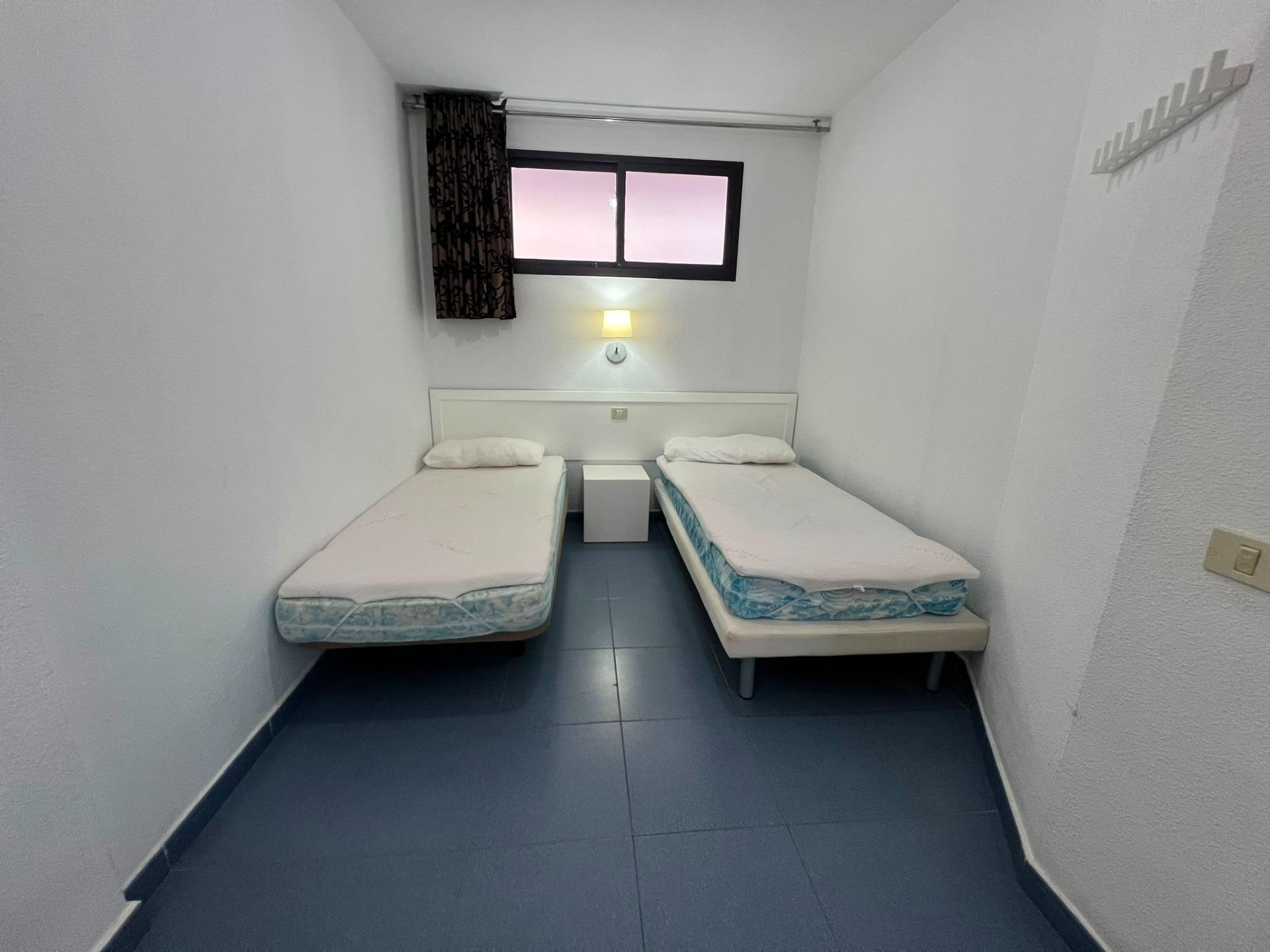 APARTAMENTO CON VISTAS AL MAR Y PISCINA CLIMATIZADA!!! Suministros incluidos en el precio!!!!
