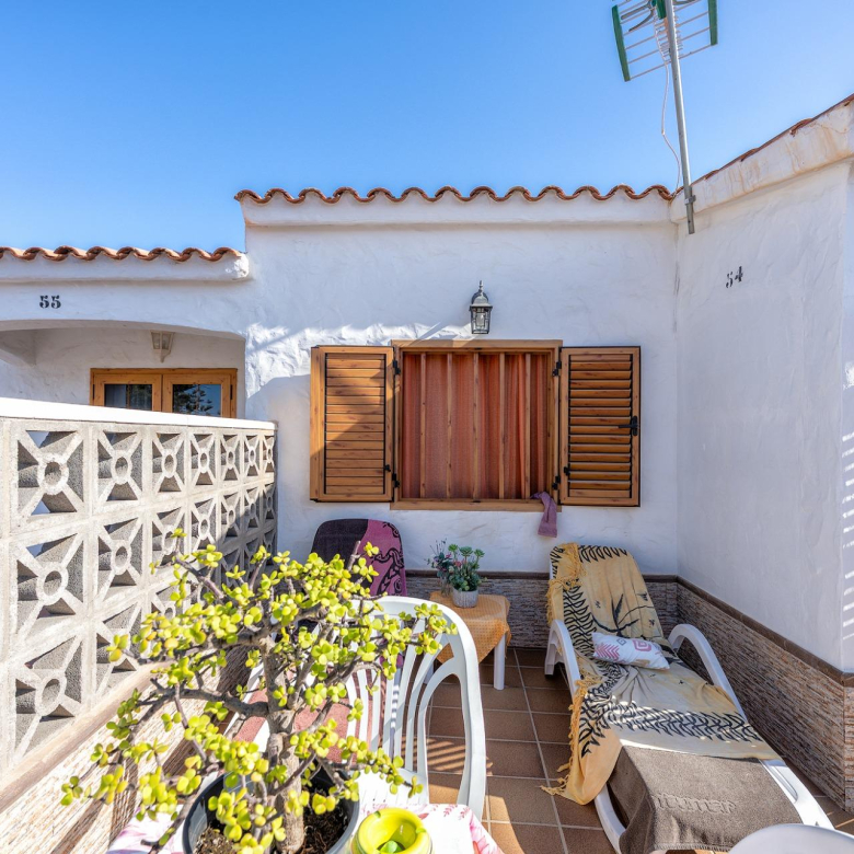 Bungalow de 1 Dormitorio con Doble Terraza en zona premium de Playa del Inglés