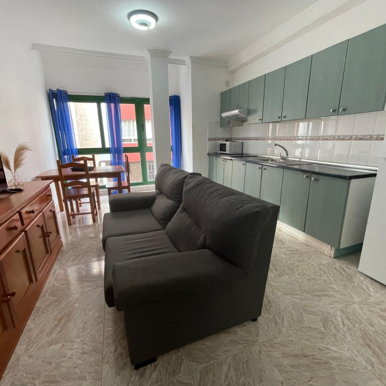 Se alquila acogedor piso de 1 dormitorio en Arinaga, a pocos minutos de la playa