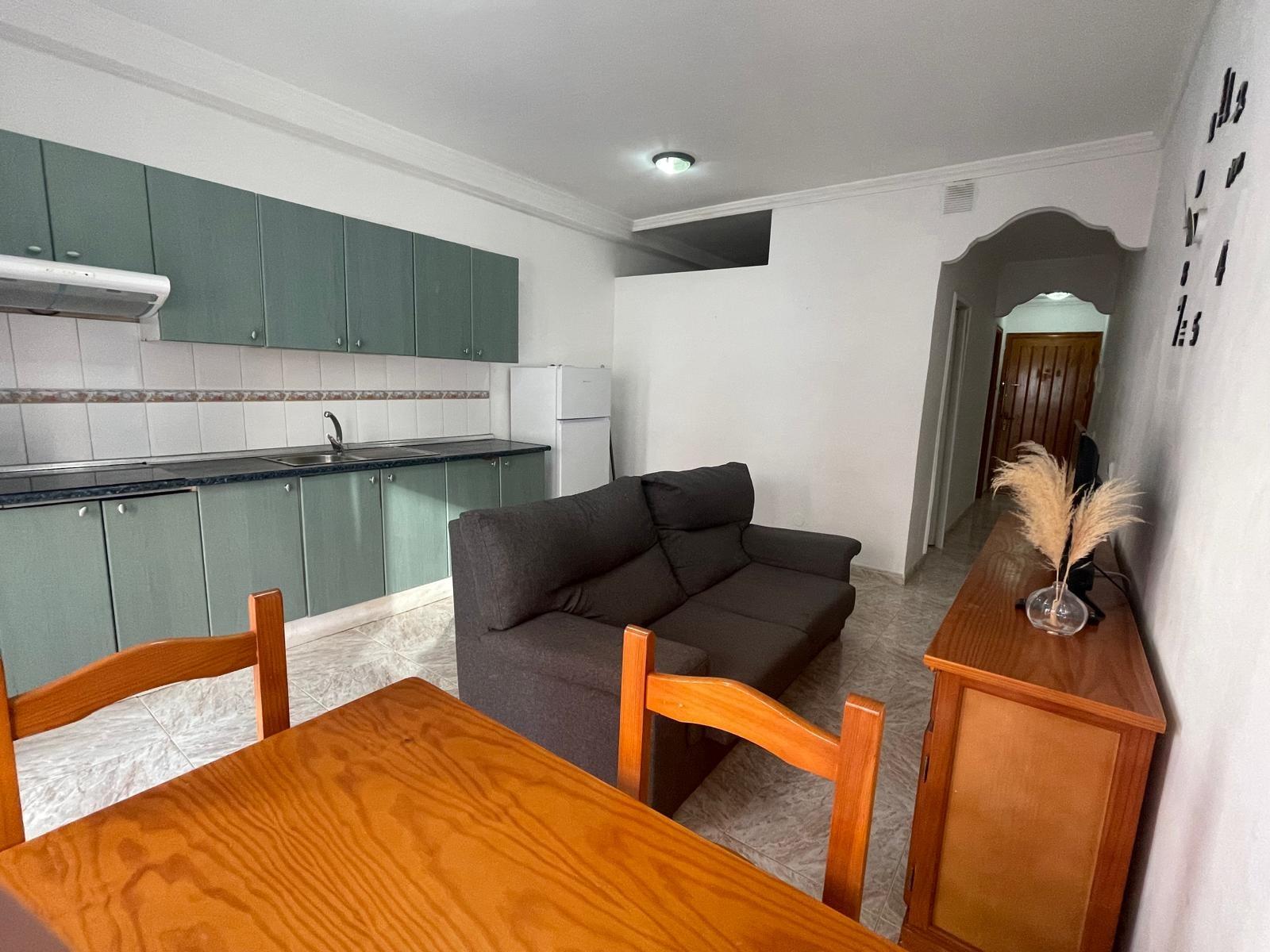 Se alquila acogedor piso de 1 dormitorio en Arinaga, a pocos minutos de la playa
