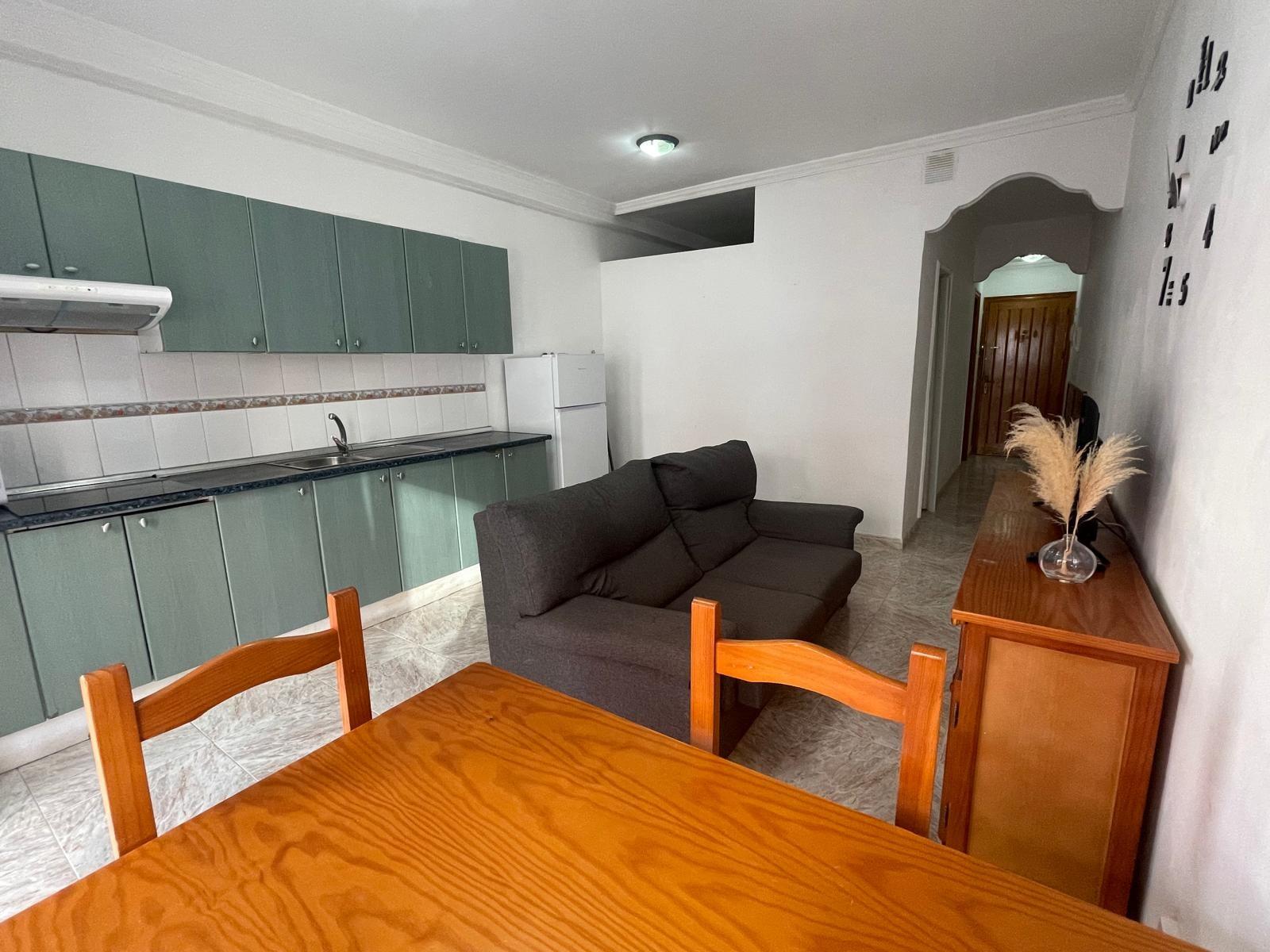 Se alquila acogedor piso de 1 dormitorio en Arinaga, a pocos minutos de la playa