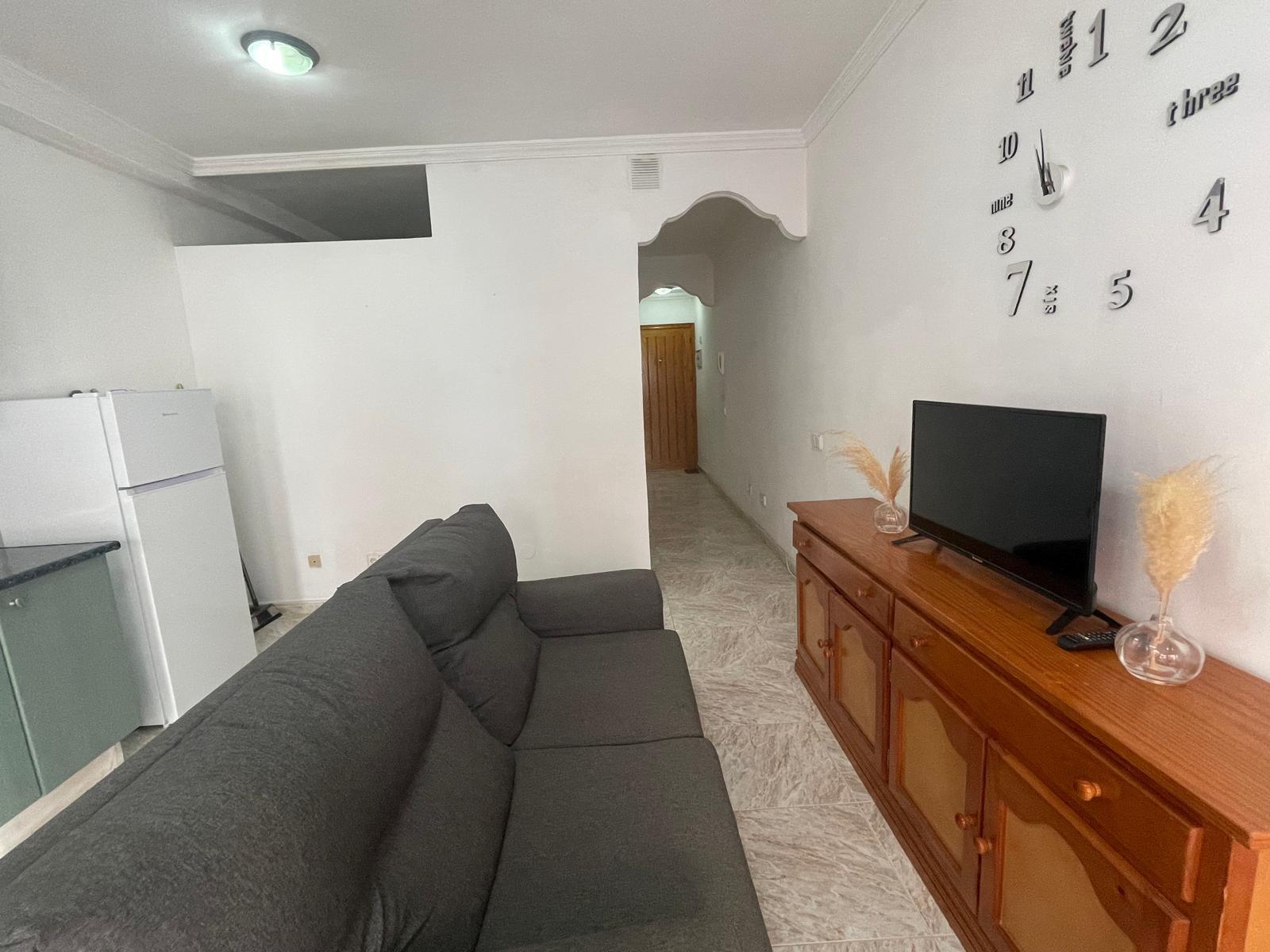 Se alquila acogedor piso de 1 dormitorio en Arinaga, a pocos minutos de la playa