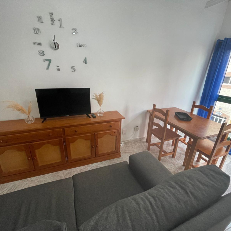 Se alquila acogedor piso de 1 dormitorio en Arinaga, a pocos minutos de la playa