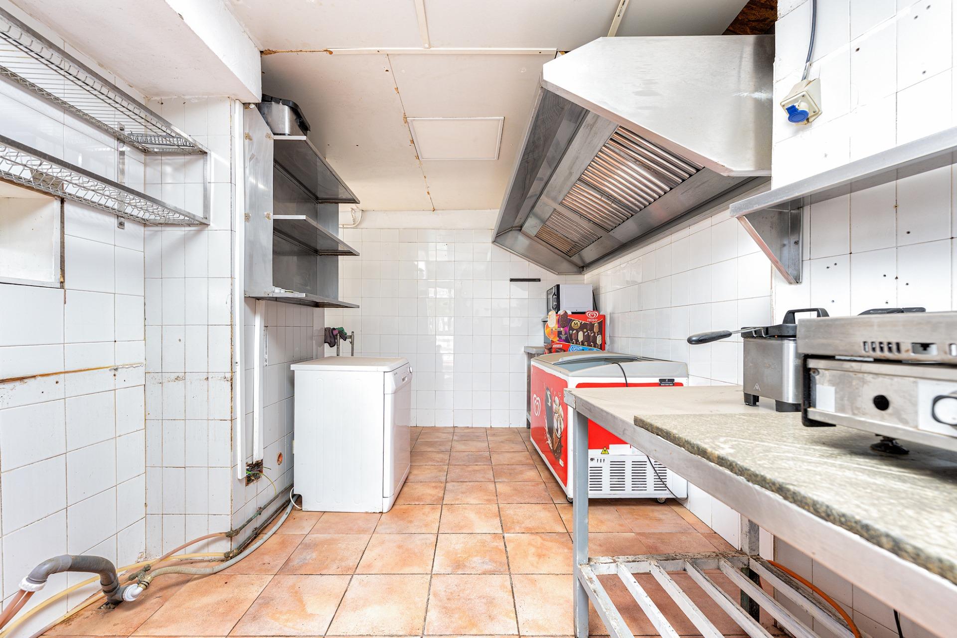 Local con Terraza de 73 m² y Bar junto a Piscina en Verdemar, Maspalomas