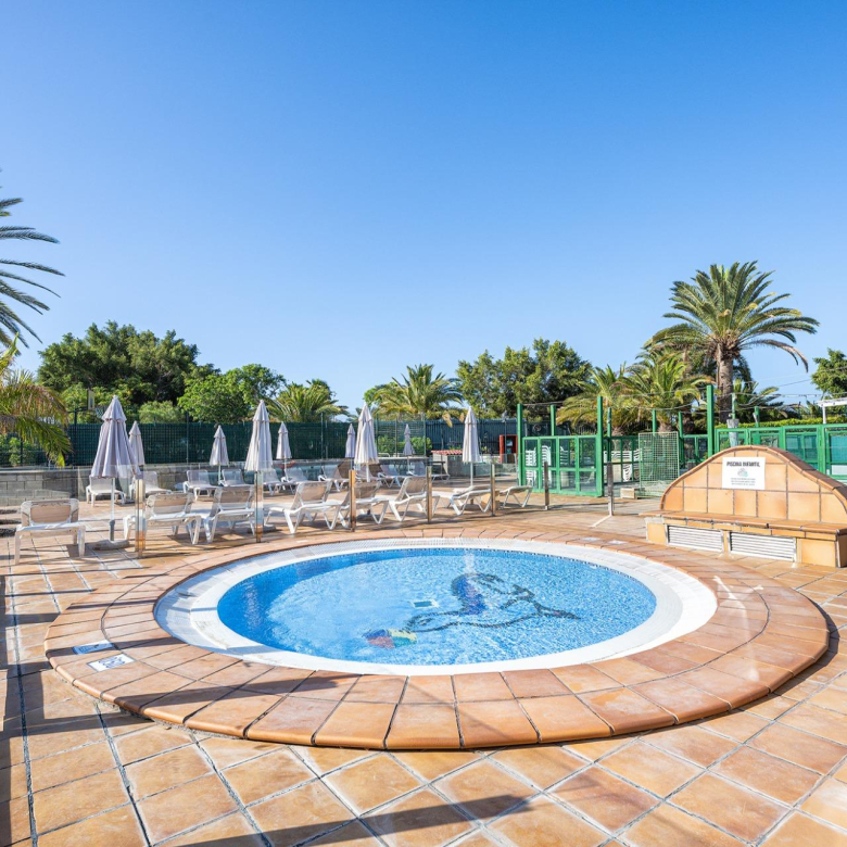 Local con Terraza de 73 m² y Bar junto a Piscina en Verdemar, Maspalomas