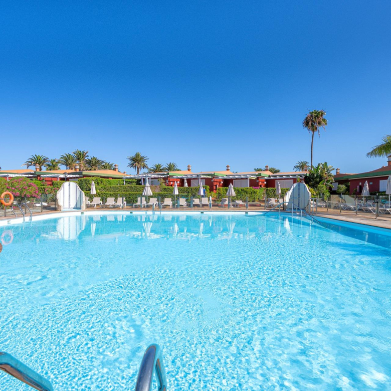 Local con Terraza de 73 m² y Bar junto a Piscina en Verdemar, Maspalomas