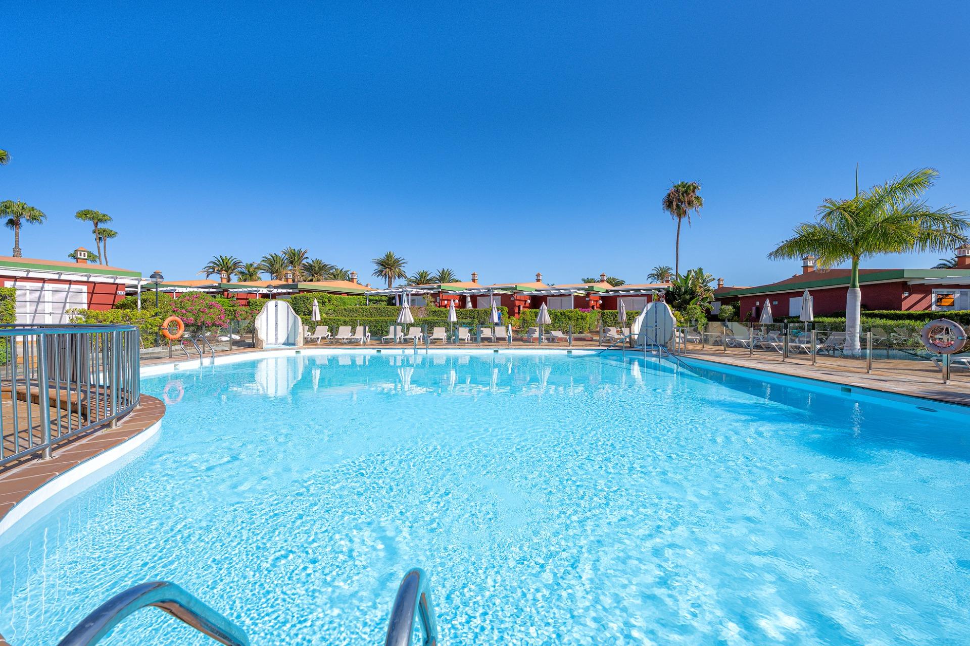 Local con Terraza de 73 m² y Bar junto a Piscina en Verdemar, Maspalomas