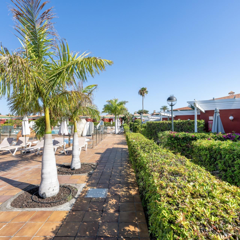 Local con Terraza de 73 m² y Bar junto a Piscina en Verdemar, Maspalomas