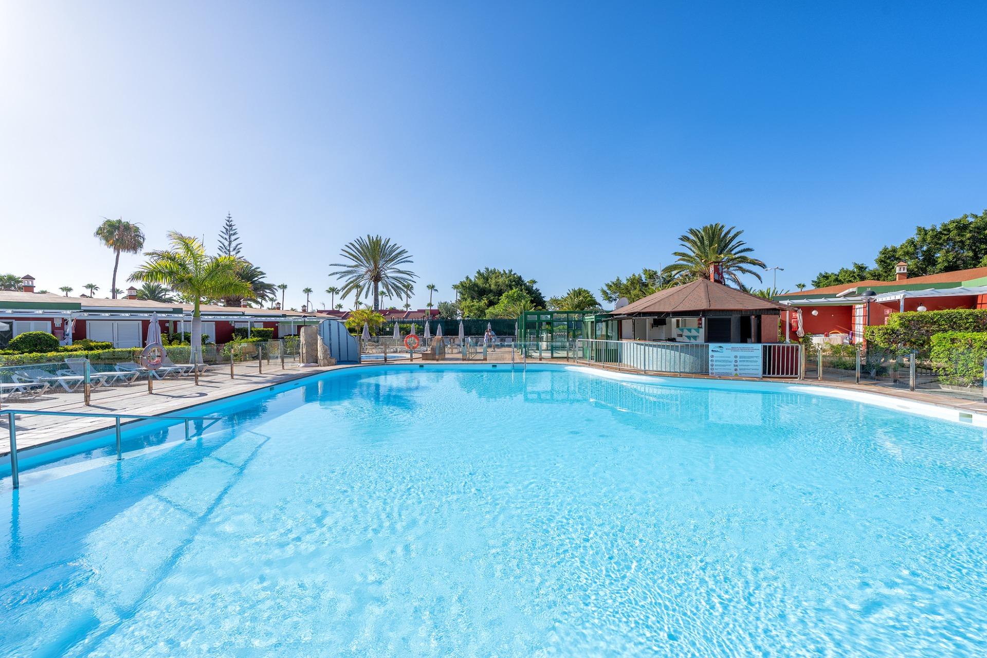 Local con Terraza de 73 m² y Bar junto a Piscina en Verdemar, Maspalomas