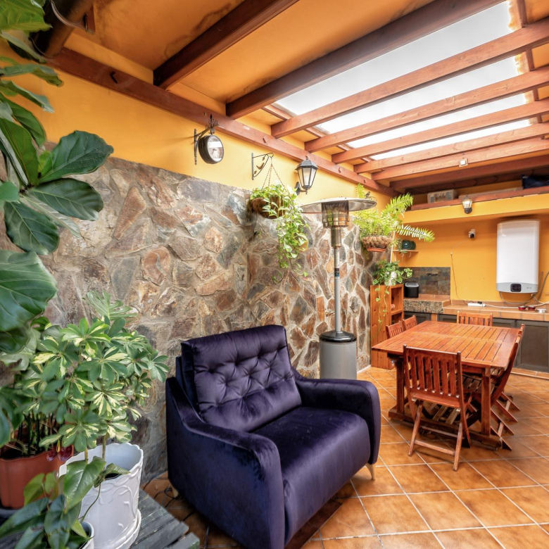Chalet Pareado de 3 dormitorios en Castillo del Romeral