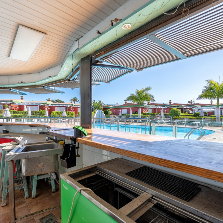Local con Terraza de 73 m² y Bar junto a Piscina en Verdemar, Maspalomas