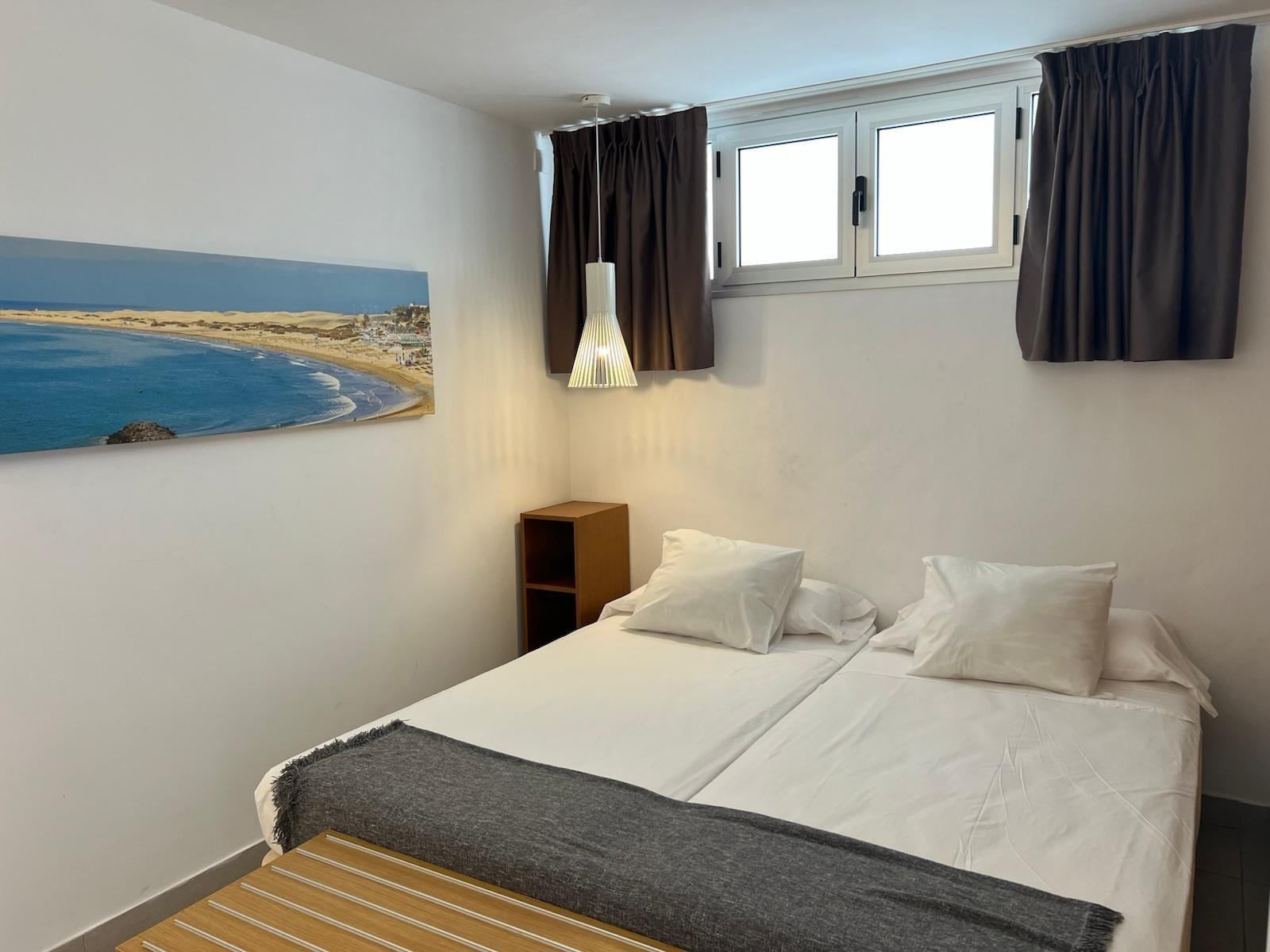 AMPLIO Y MODERNO APARTAMENTO CON TERRAZA Y VISTAS DESPEJADAS