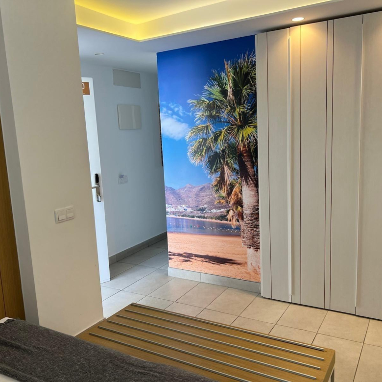 AMPLIO Y MODERNO APARTAMENTO CON TERRAZA Y VISTAS DESPEJADAS
