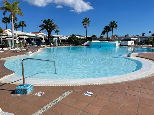 Bungalow con piscina comunitaria en Campo Internacional, Maspalomas