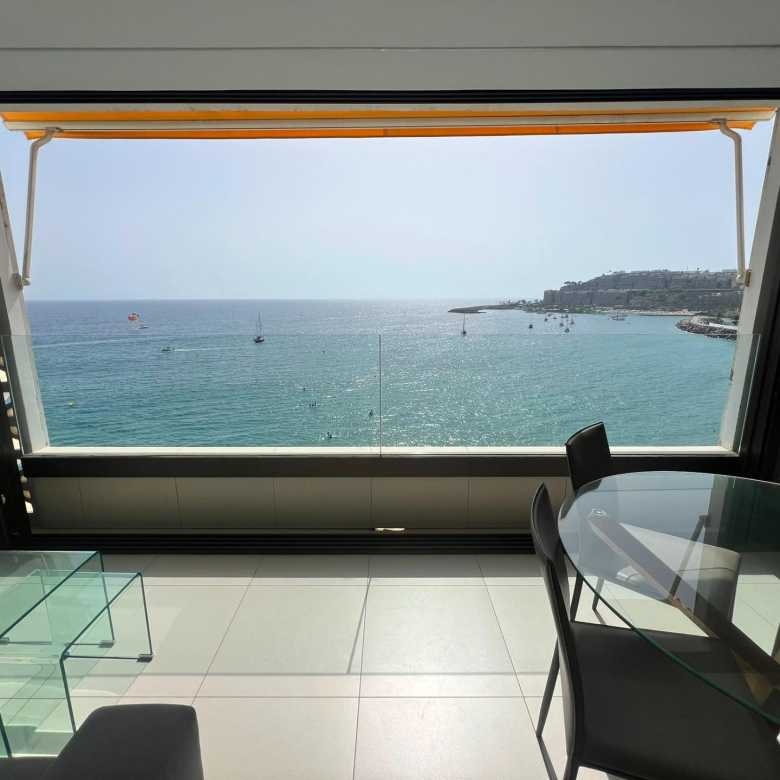 Vistas de ensueño desde tu apartamento de 2 dormitorios en Patalavaca