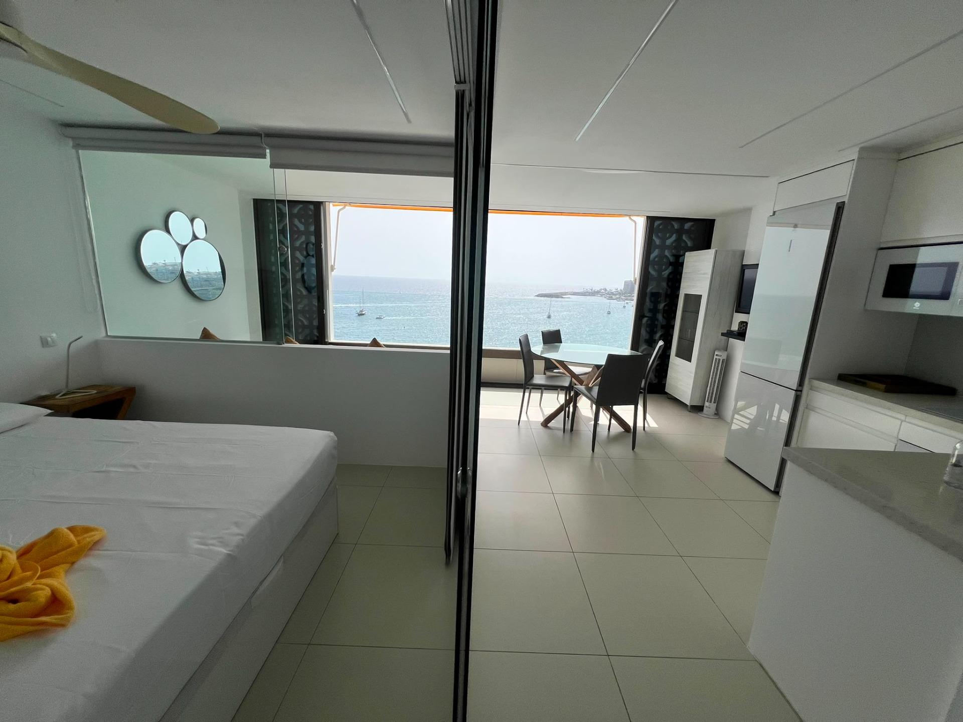 Vistas de ensueño desde tu apartamento de 2 dormitorios en Patalavaca
