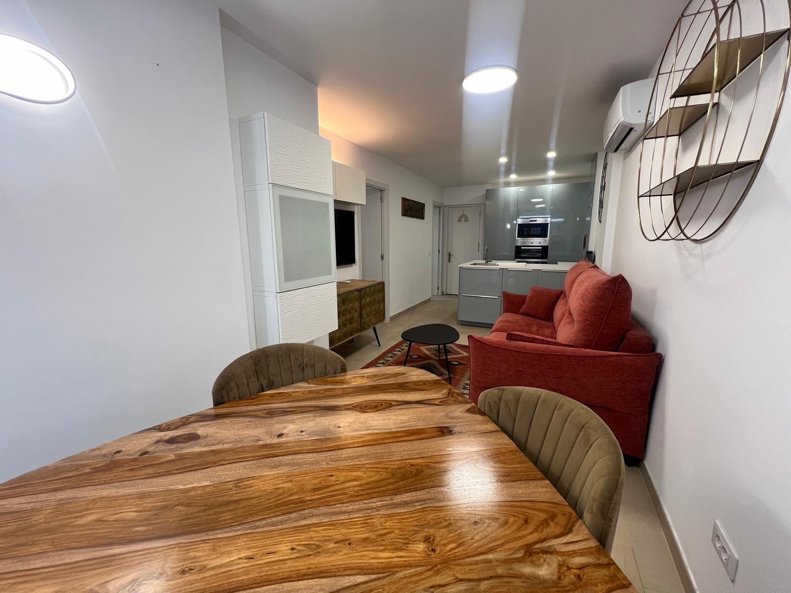 Se vende o se Alquila exclusivo apartamento reformado en Puerto Feliz
