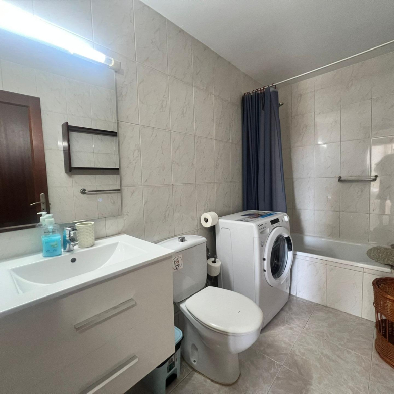 Apartamento con vistas al mar a solo 100 metros de la playa