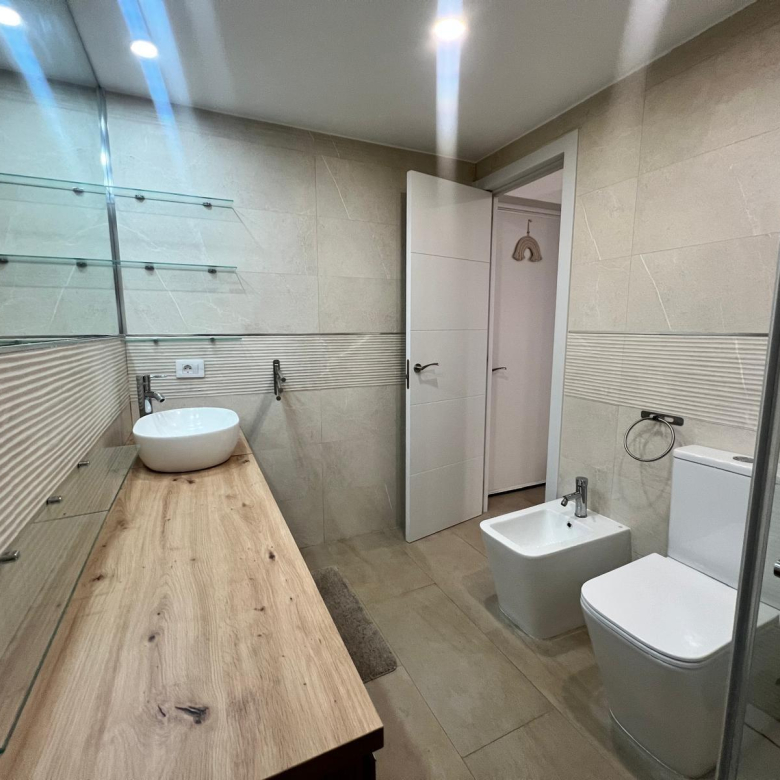Se vende o se Alquila exclusivo apartamento reformado en Puerto Feliz