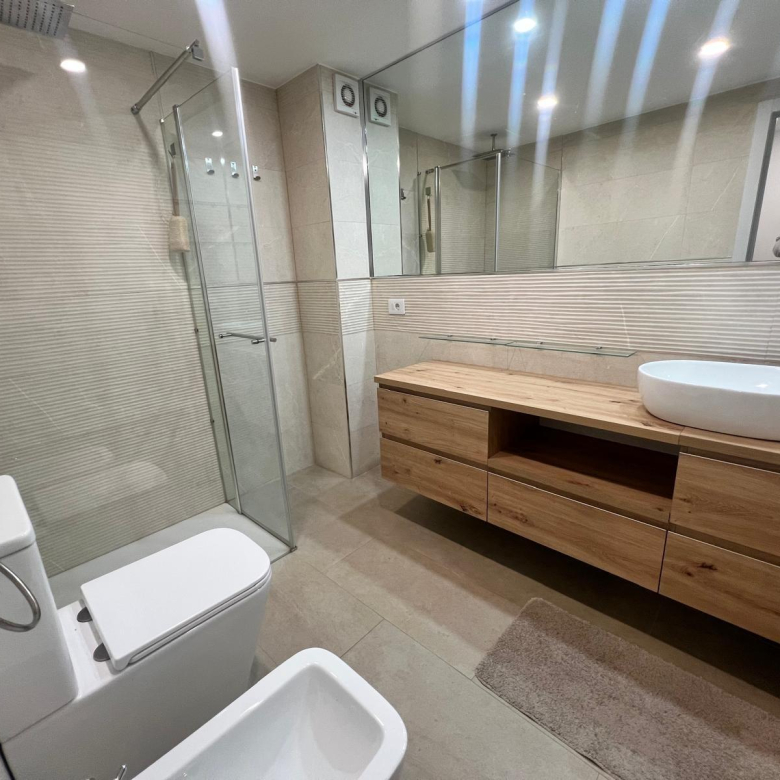 Se vende o se Alquila exclusivo apartamento reformado en Puerto Feliz