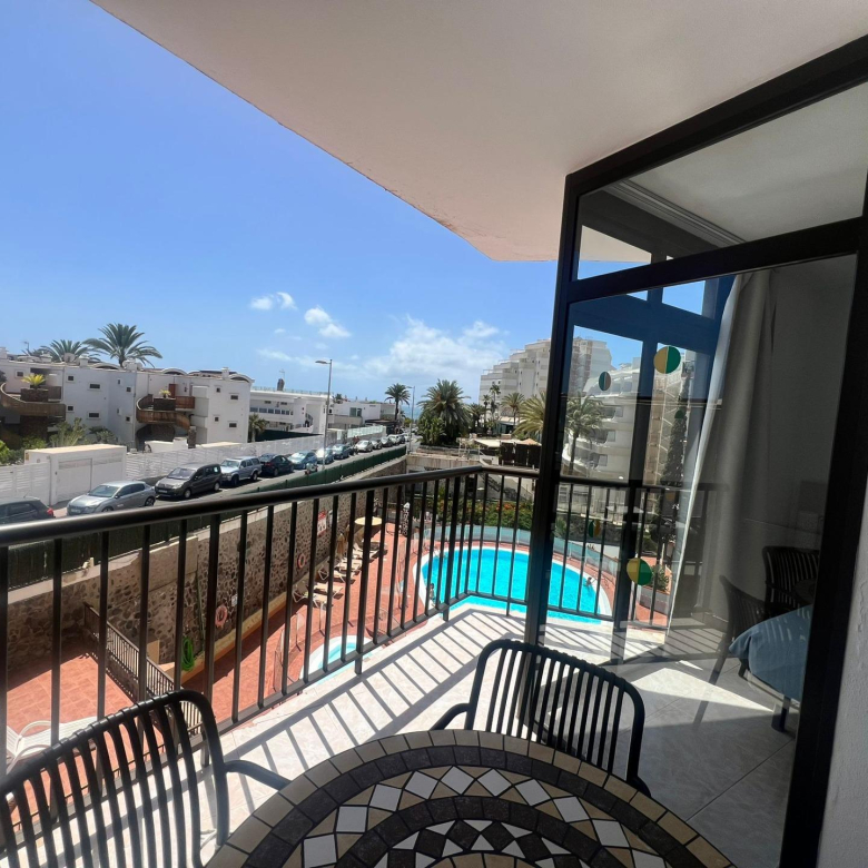 Apartamento con vistas al mar a solo 100 metros de la playa