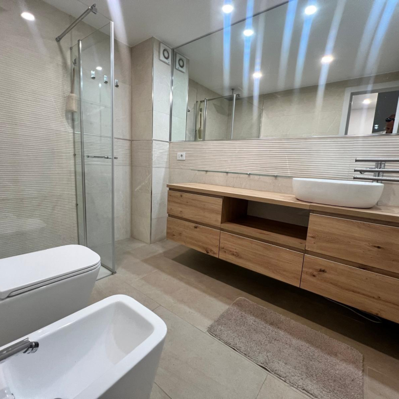 Se vende o se Alquila exclusivo apartamento reformado en Puerto Feliz