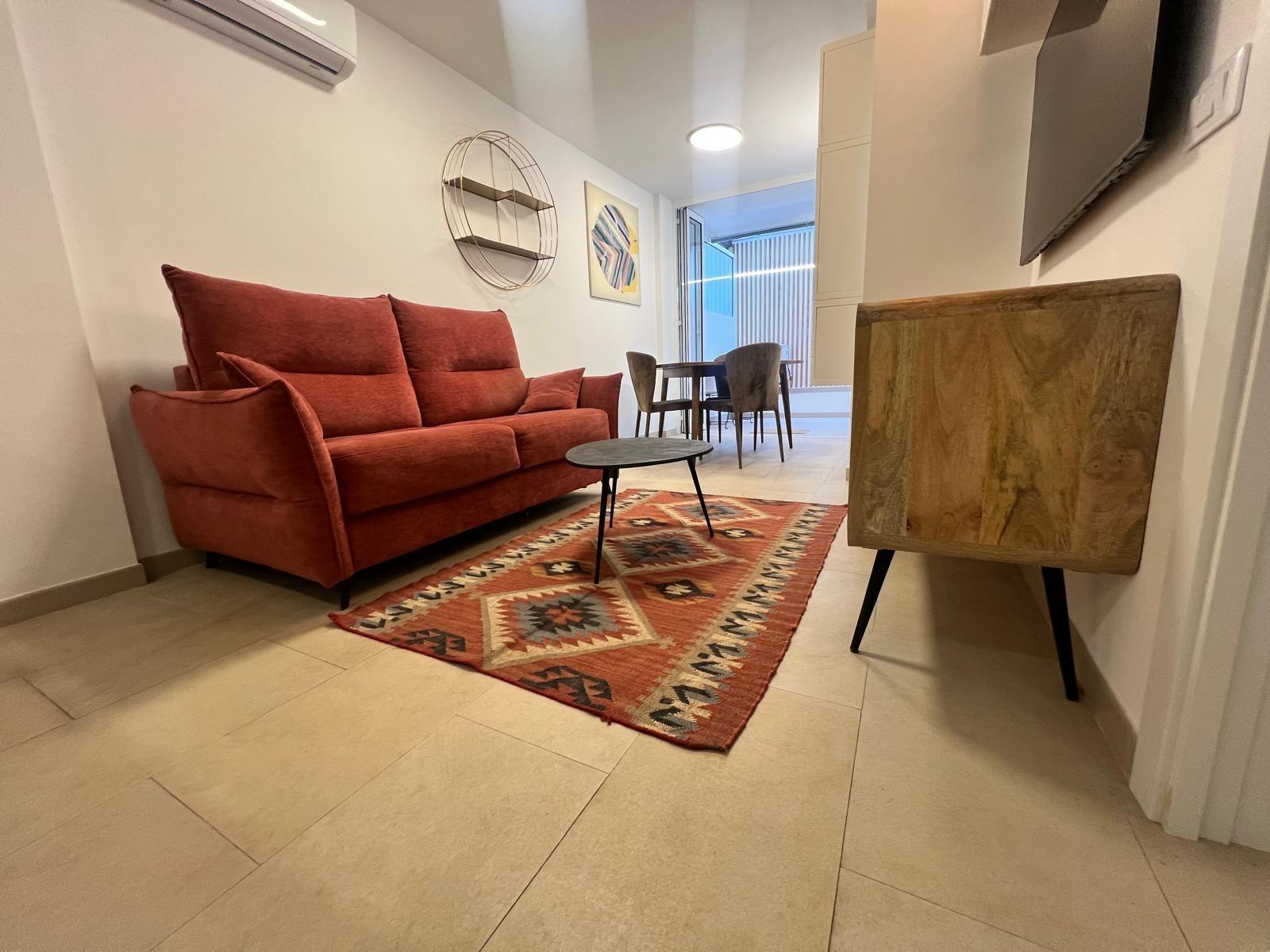 Se vende o se Alquila exclusivo apartamento reformado en Puerto Feliz