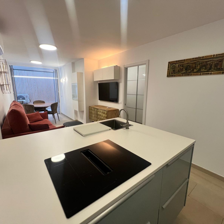 Se vende o se Alquila exclusivo apartamento reformado en Puerto Feliz