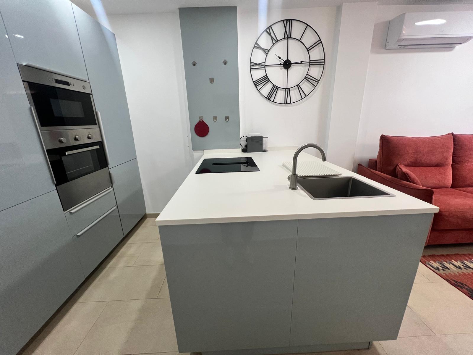 Se vende o se Alquila exclusivo apartamento reformado en Puerto Feliz
