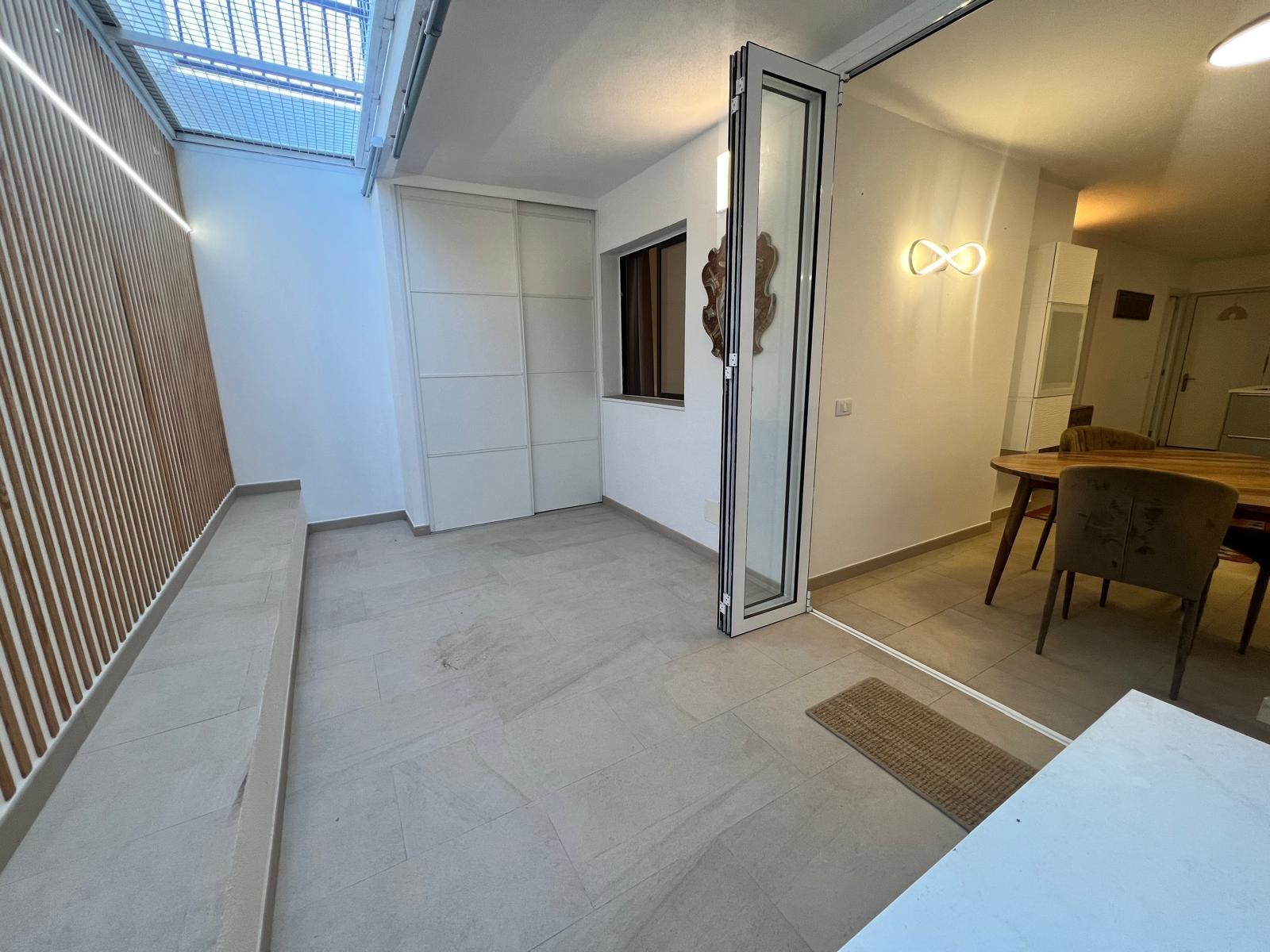 Se vende o se Alquila exclusivo apartamento reformado en Puerto Feliz