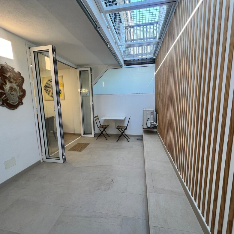 Se vende o se Alquila exclusivo apartamento reformado en Puerto Feliz