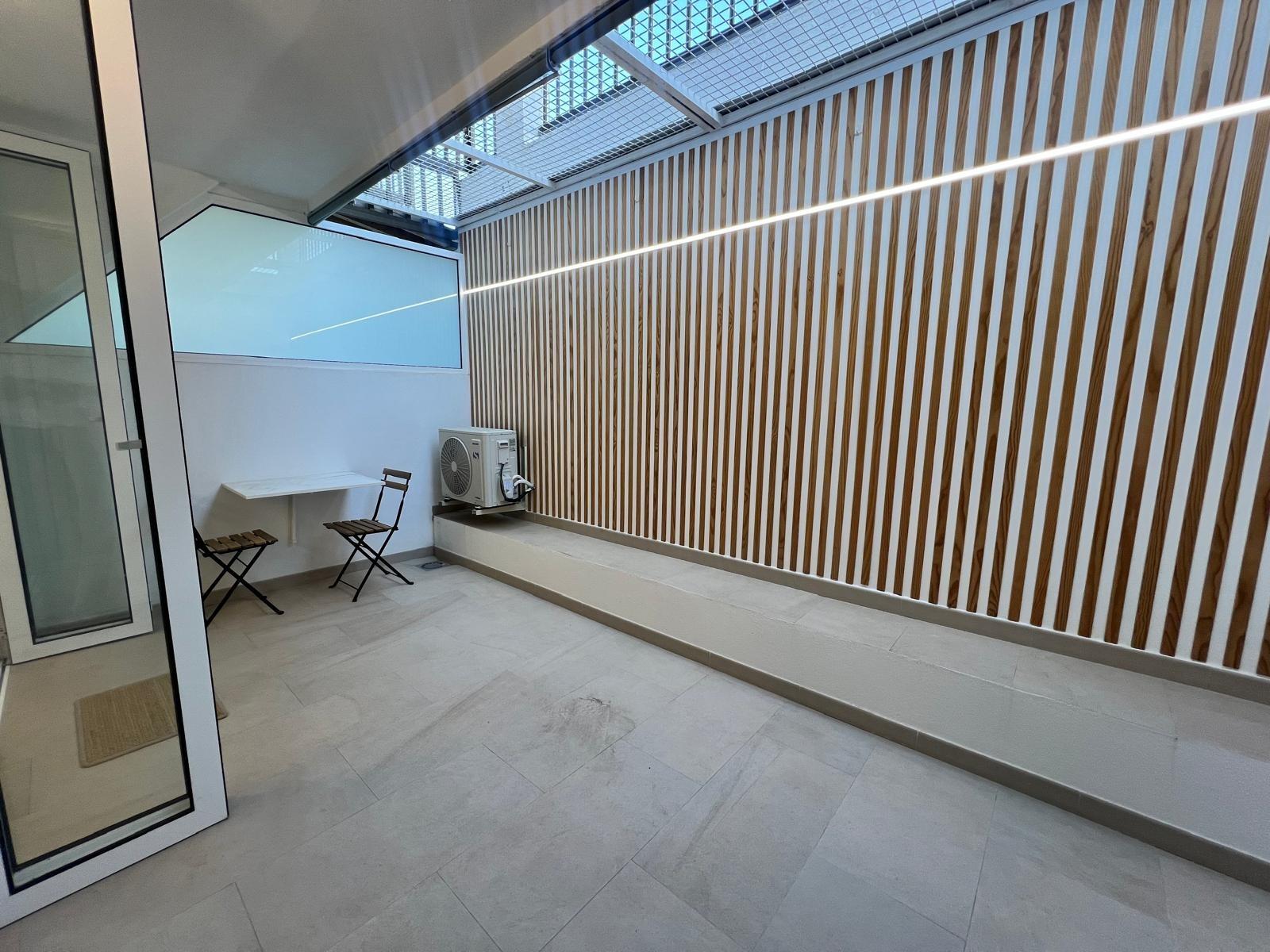 Se vende o se Alquila exclusivo apartamento reformado en Puerto Feliz