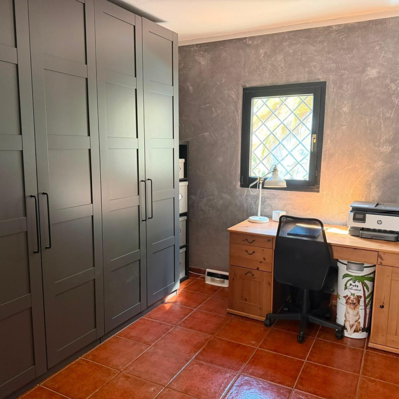 Finca de ensueño con casa rústica y piscina privada cerca de Ingenio