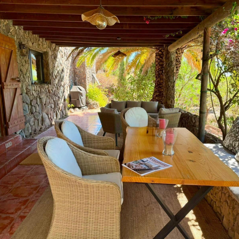 Finca de ensueño con casa rústica y piscina privada cerca de Ingenio