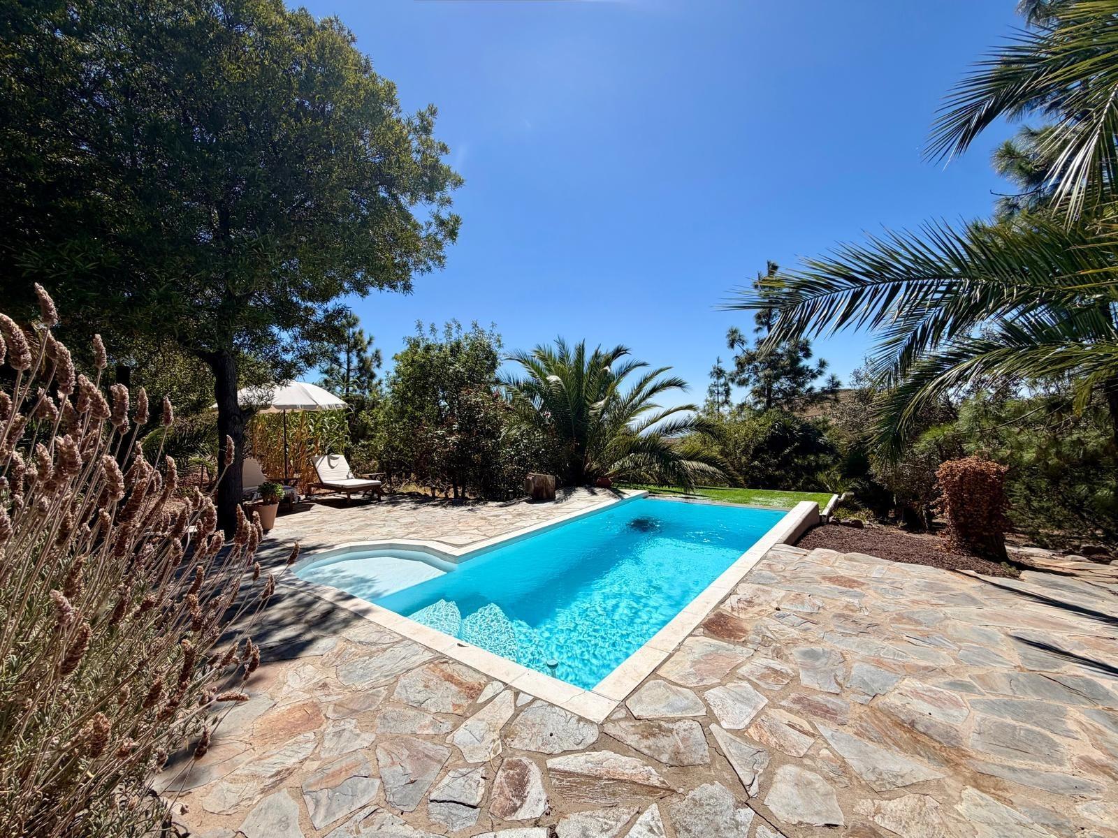 Finca de ensueño con casa rústica y piscina privada cerca de Ingenio