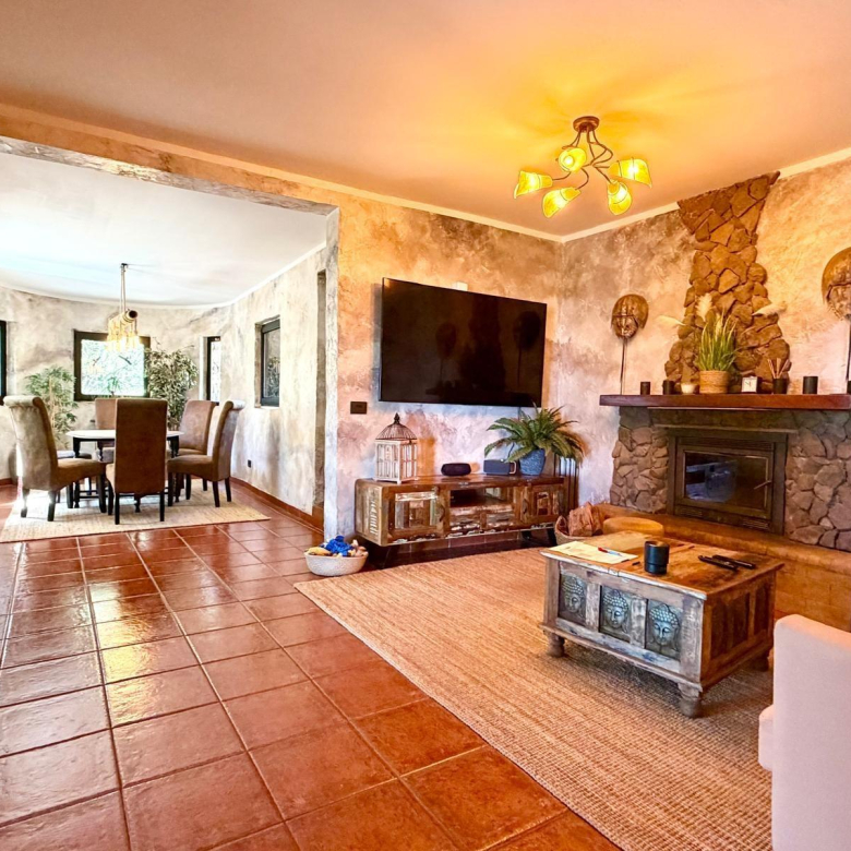 Finca de ensueño con casa rústica y piscina privada cerca de Ingenio