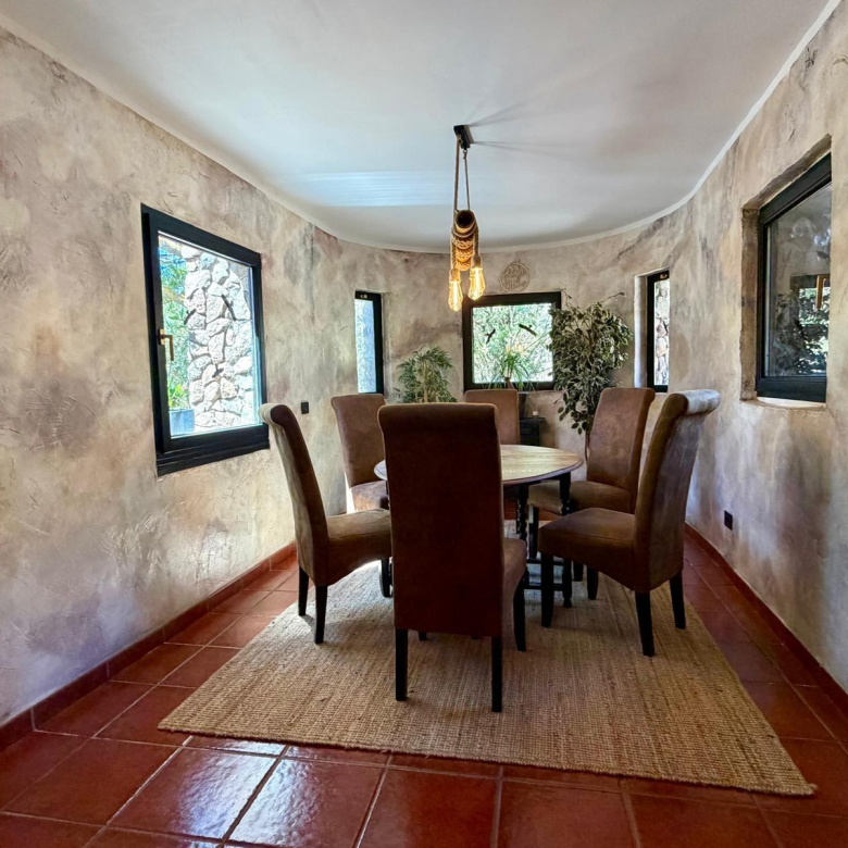 Finca de ensueño con casa rústica y piscina privada cerca de Ingenio