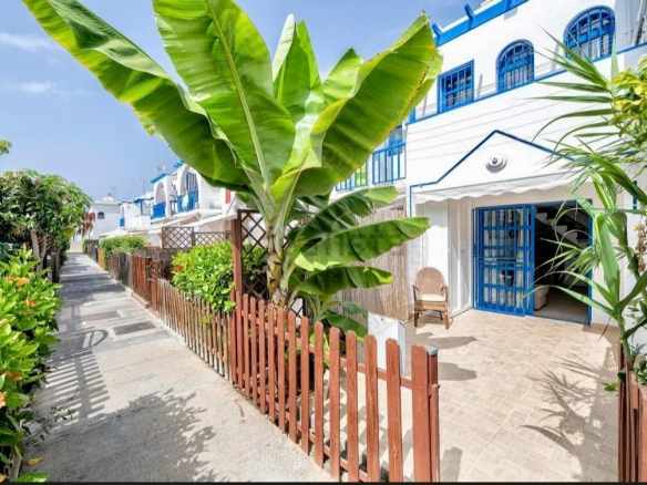 Encantador Duplex con terraza privada cerca del campo de golf