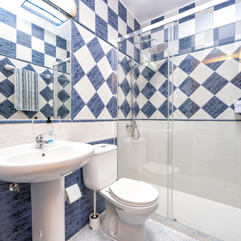 Encantador Duplex con terraza privada cerca del campo de golf