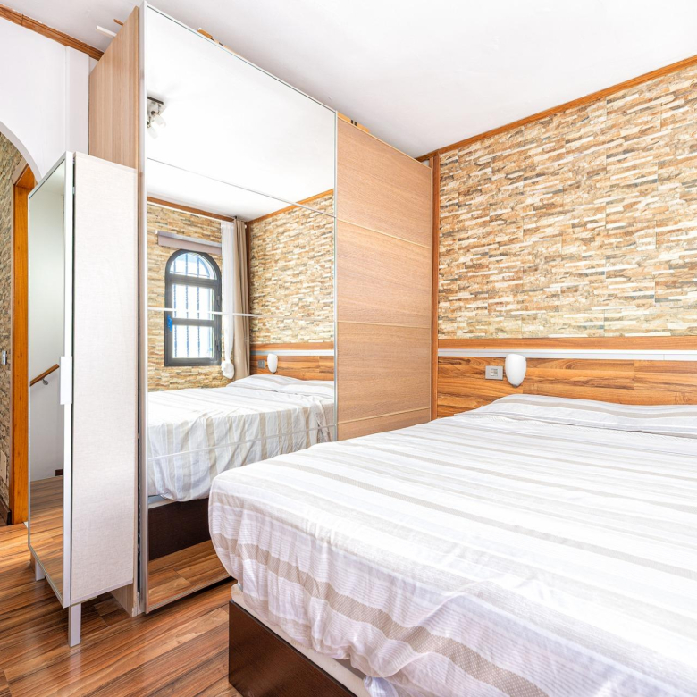 Encantador Duplex con terraza privada cerca del campo de golf